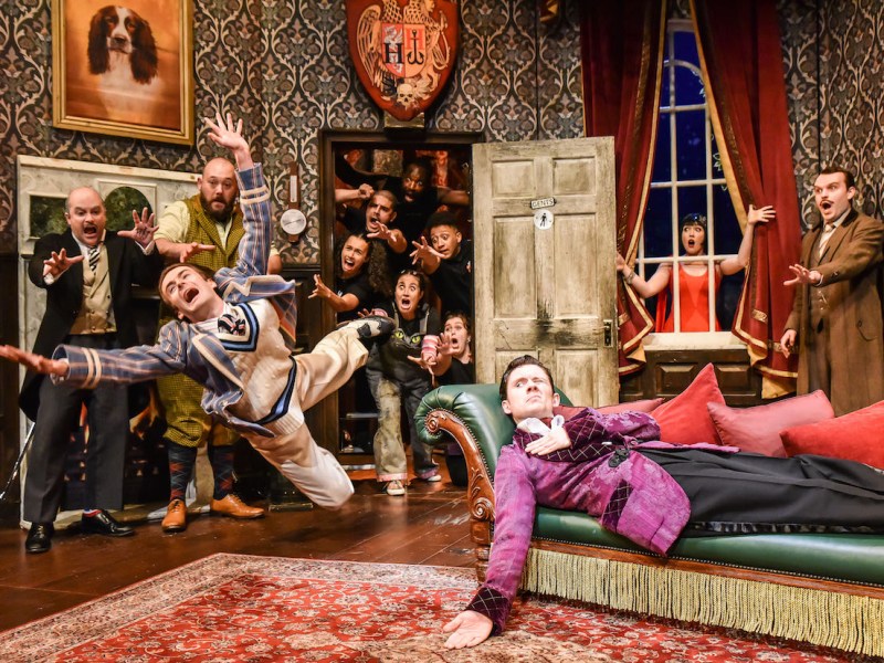 ‘The Play That Goes Wrong’ (Edinburgh King’s Theatre) | Review By Lewis C.&nbsp;Baird