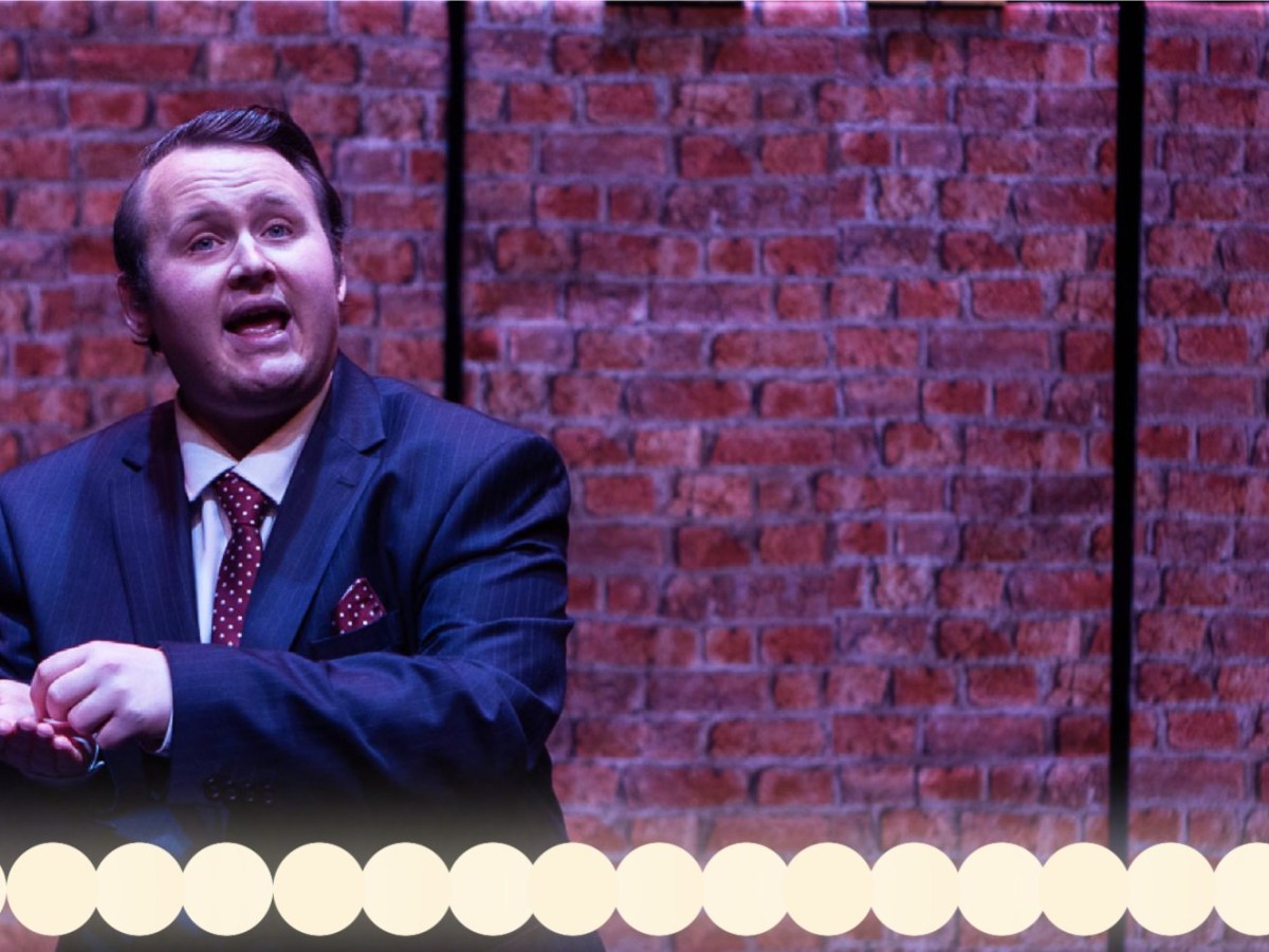 ‘One Man, Two Guvnors’ (Captivate Theatre – Rose Theatre) | Review By Lewis C.&nbsp;Baird