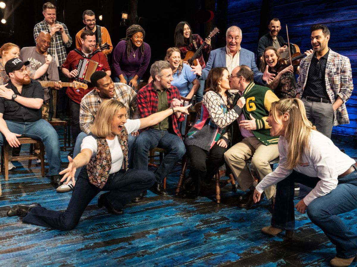 ‘Come From Away’ (Edinburgh Playhouse) | Review By Lewis C.&nbsp;Baird