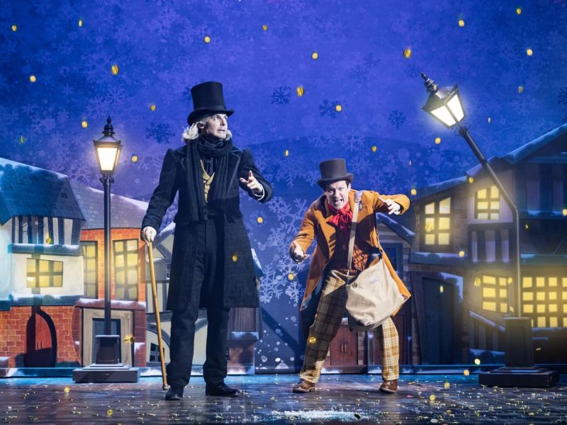 ‘Christmas Carol Goes Wrong’ (King’s Theatre, Glasgow) | Review By Jennifer&nbsp;Mackie